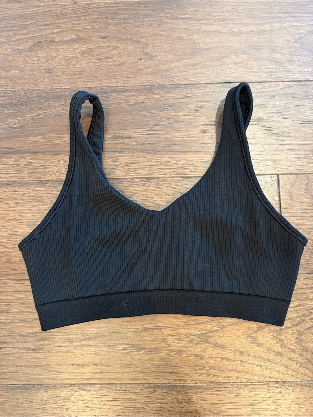 Athleta Black Ribbed V-Neck Sports Bralette Size Small - C33-057
